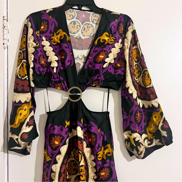 ba&sh Dresses & Skirts - Dress multi colored. Robe falva. Very charming sensual.